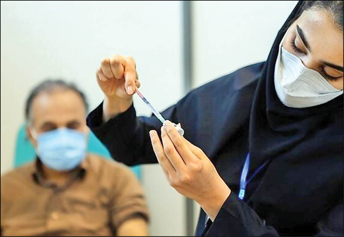 همشهری در گفت‌وگو با متخصصان ویروس شناس، عفونی و اپیدمیولوژی، به شایعه‌ها و پرسش‌های عمومی درباره اثربخشی واکسن و انتظار برای ورود واکسن‌های خاص پاسخ داد