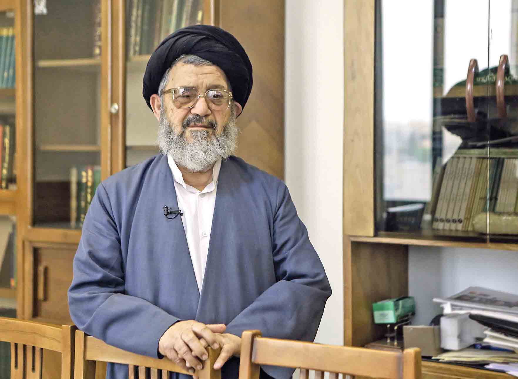 بررسی ضرورت تعامل 3 قوه برای حل مشکلات کشور در گفت‌وگو با سیدرضا اکرمی