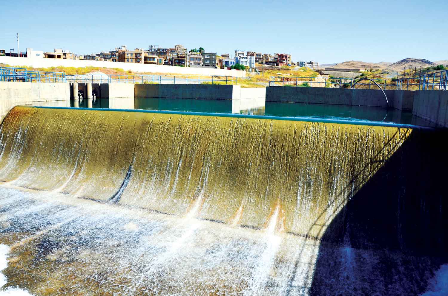 رفع مشکل آب‌آشامیدنی کرمانشاه تا پایان سال‌جاری