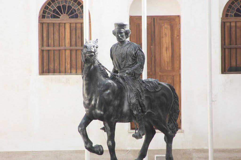 تنهایی سردار سربلندی