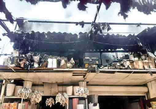 کوتاه از حادثه/ جزئیات آتش‌سوزی در بازار گل محلاتی