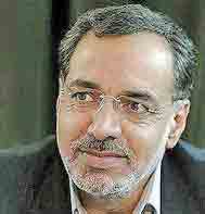 نگاه/ ارتباط مسئولان با مردم باید هدفمند باشد