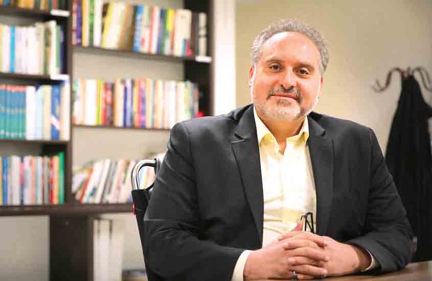 شعر همزاد من است