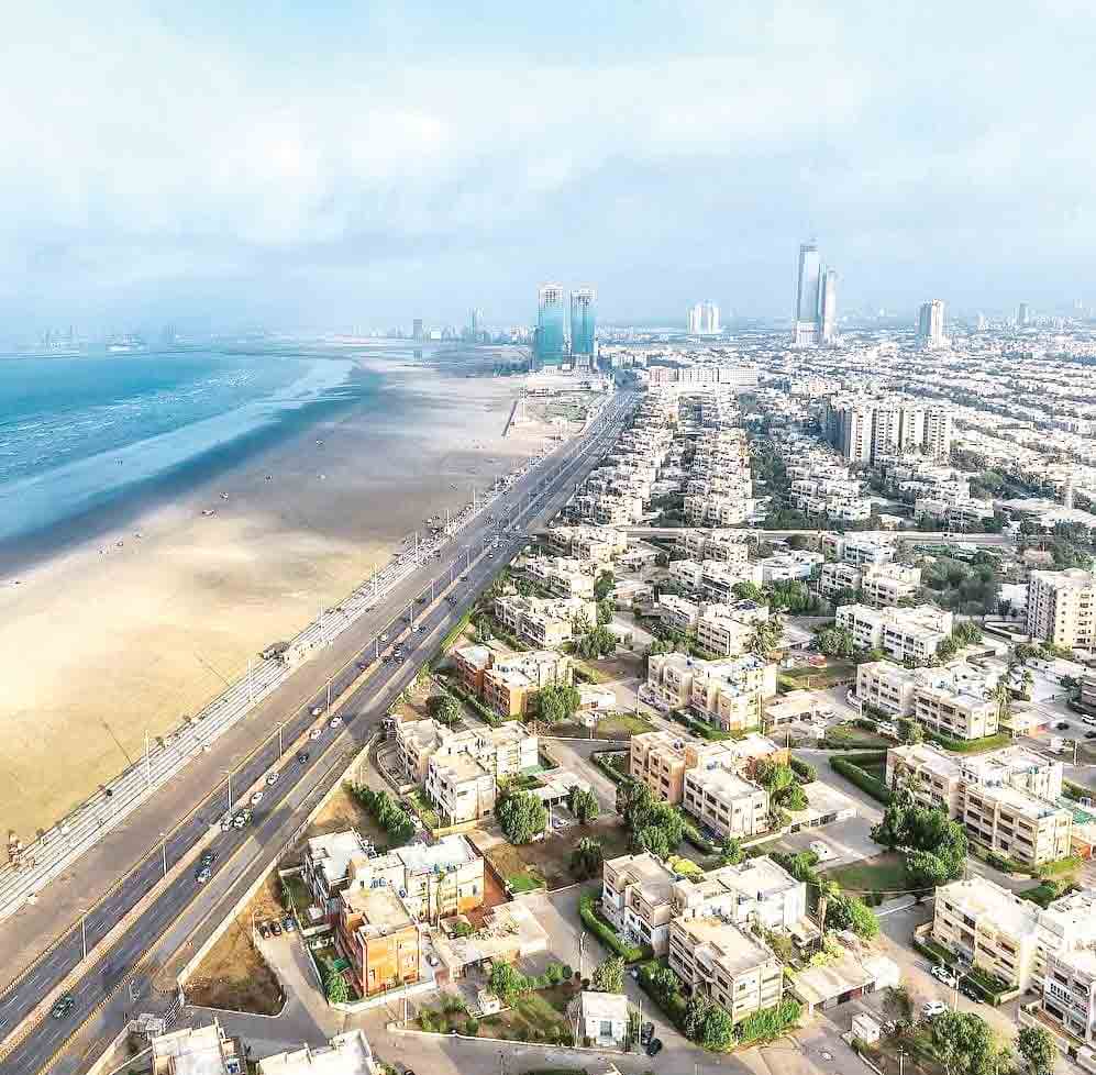 آرام‌گرفته در کنار سند