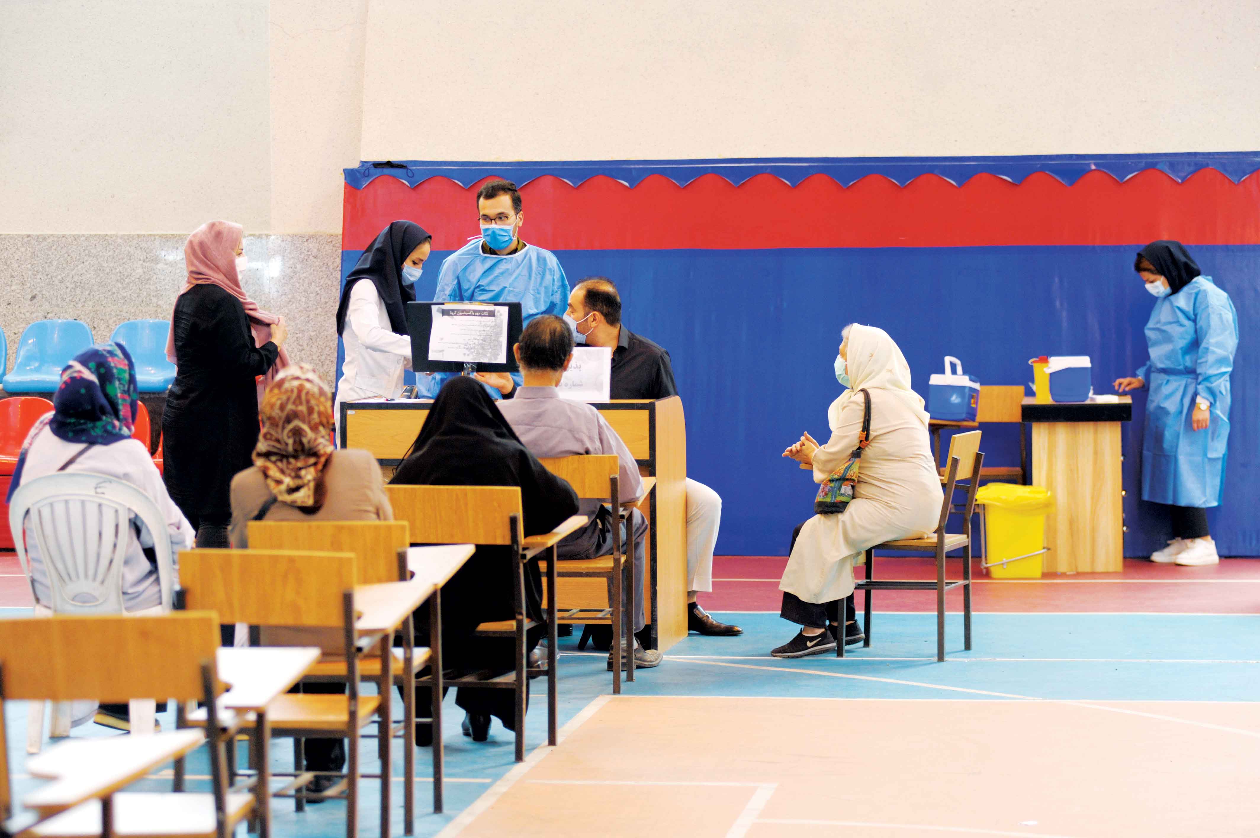 واکسیناسیون کرونا در استان‌ها شتاب می‌گیرد