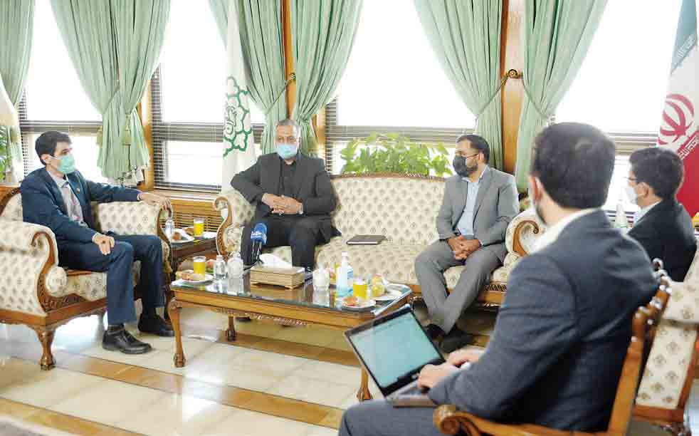 فرمانده نیروی انتظامی ‌و وزیر ارتباطات دیروز مهمان شهردارتهران بودند و از آمادگی برا ی همکاری با شهرداری گفتند