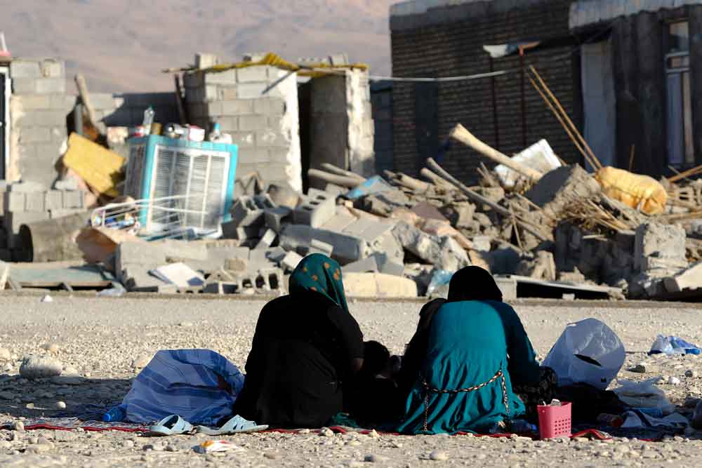 چادرنشینی در میان آوار