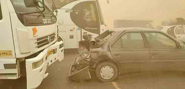 تصادف زنجیره‌ای 30خودرو در محور نیشابور- سبزوار