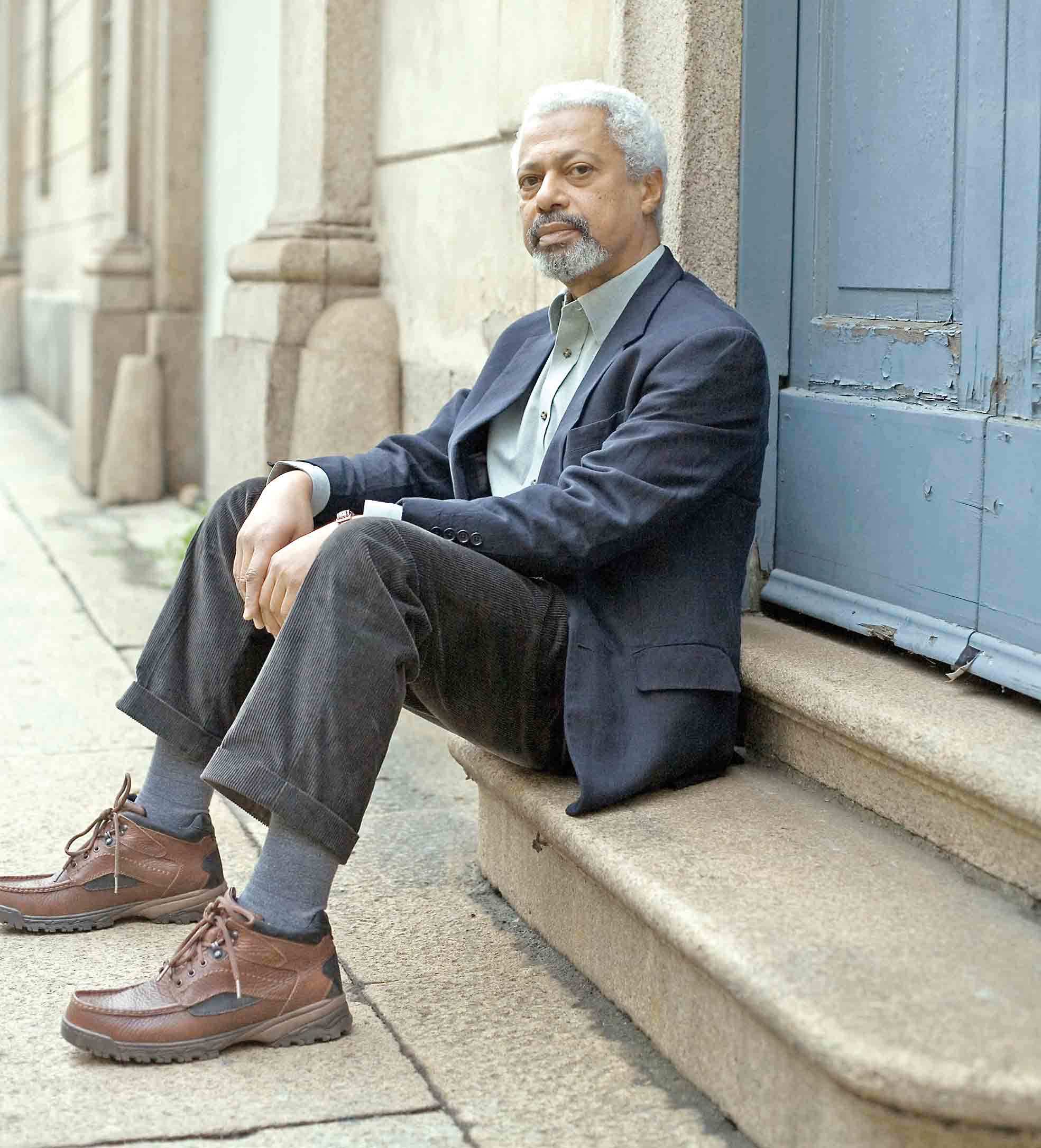 طلای ادبیات برای روایتگر استعمار