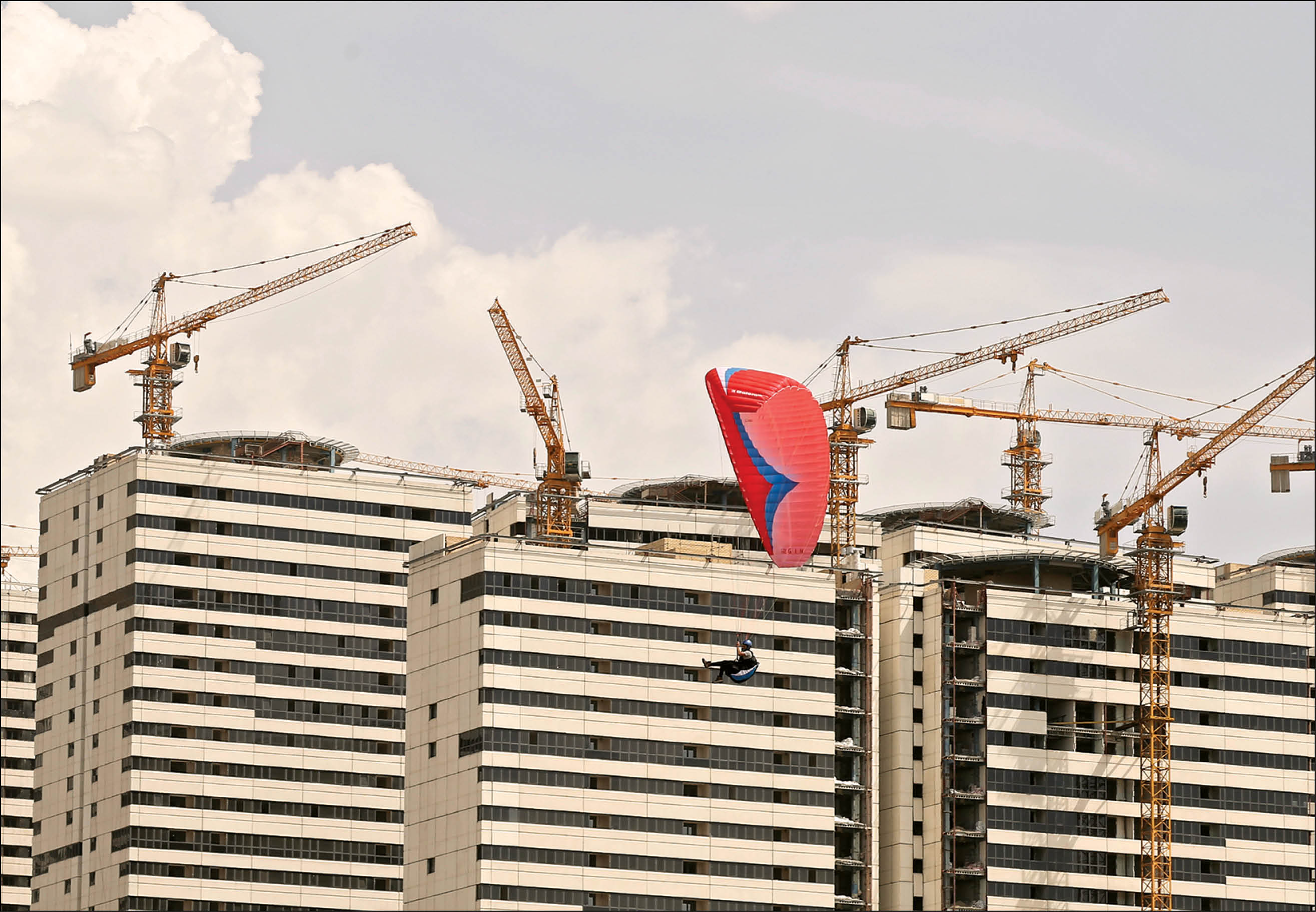 هر سه قوه باید درگیر‌شوند