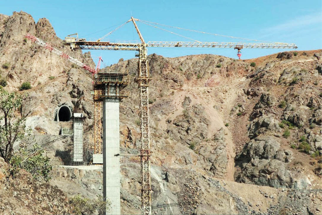 اجرای طرح‌های اقتصادی و راهسازی؛ مهم‌ترین خواسته اردبیلی‌ها