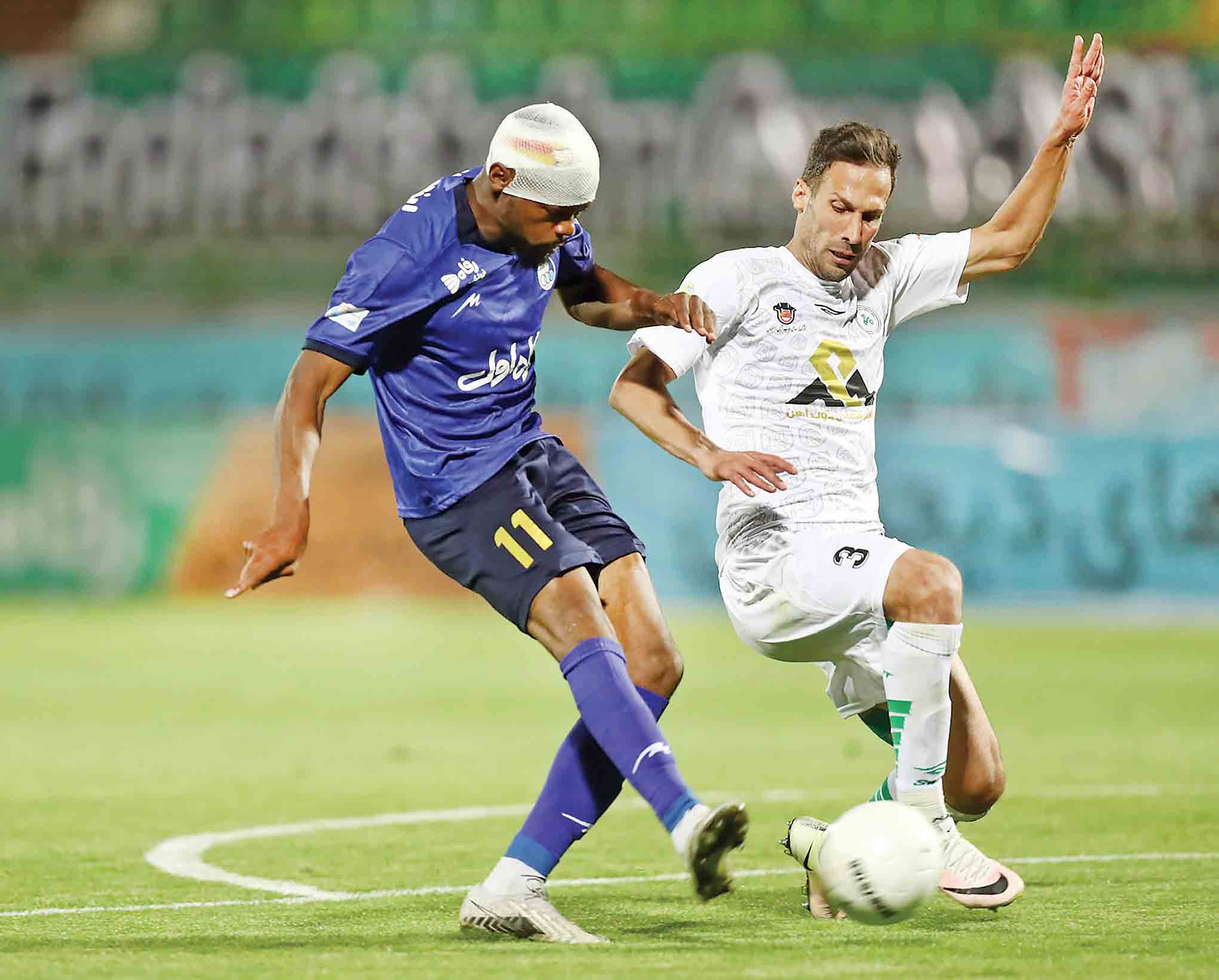 غریبه قهرمان