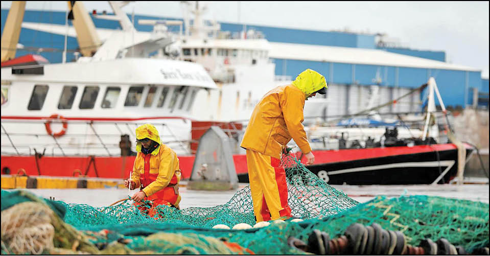 دعوای ماهیگیری انگلیس و فرانسه؛ پاریس عقب ‌نشست