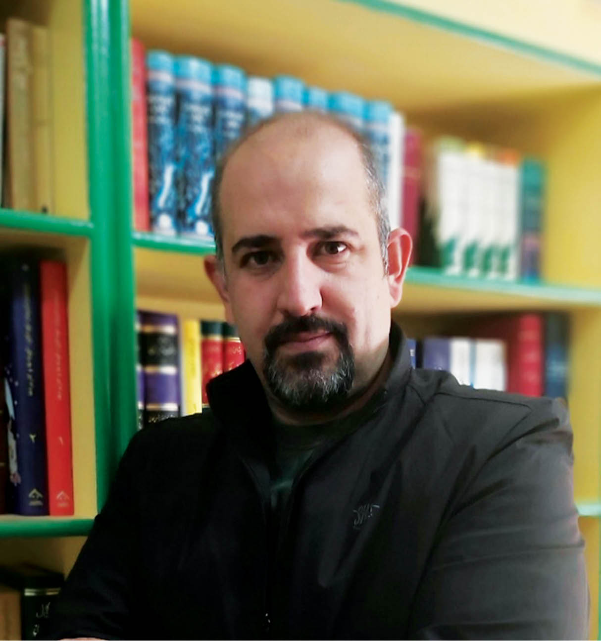 وقتى شاعر حرف دل ما را مى‌زند