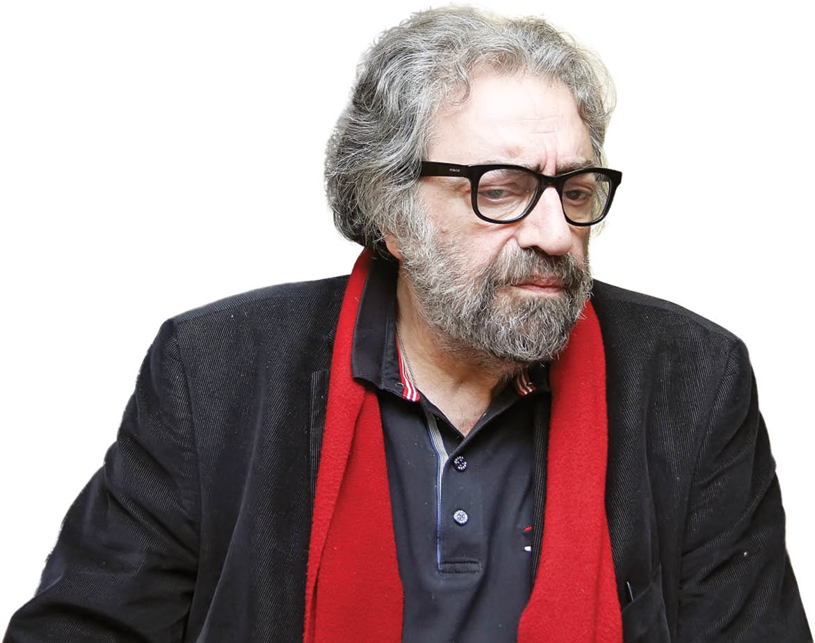 «غزل غزل‌های کیمیایی» میعادگاهی برای تماشای عکس‌های رضا موتوری داش‌آکل، خاک و سفرسنگ