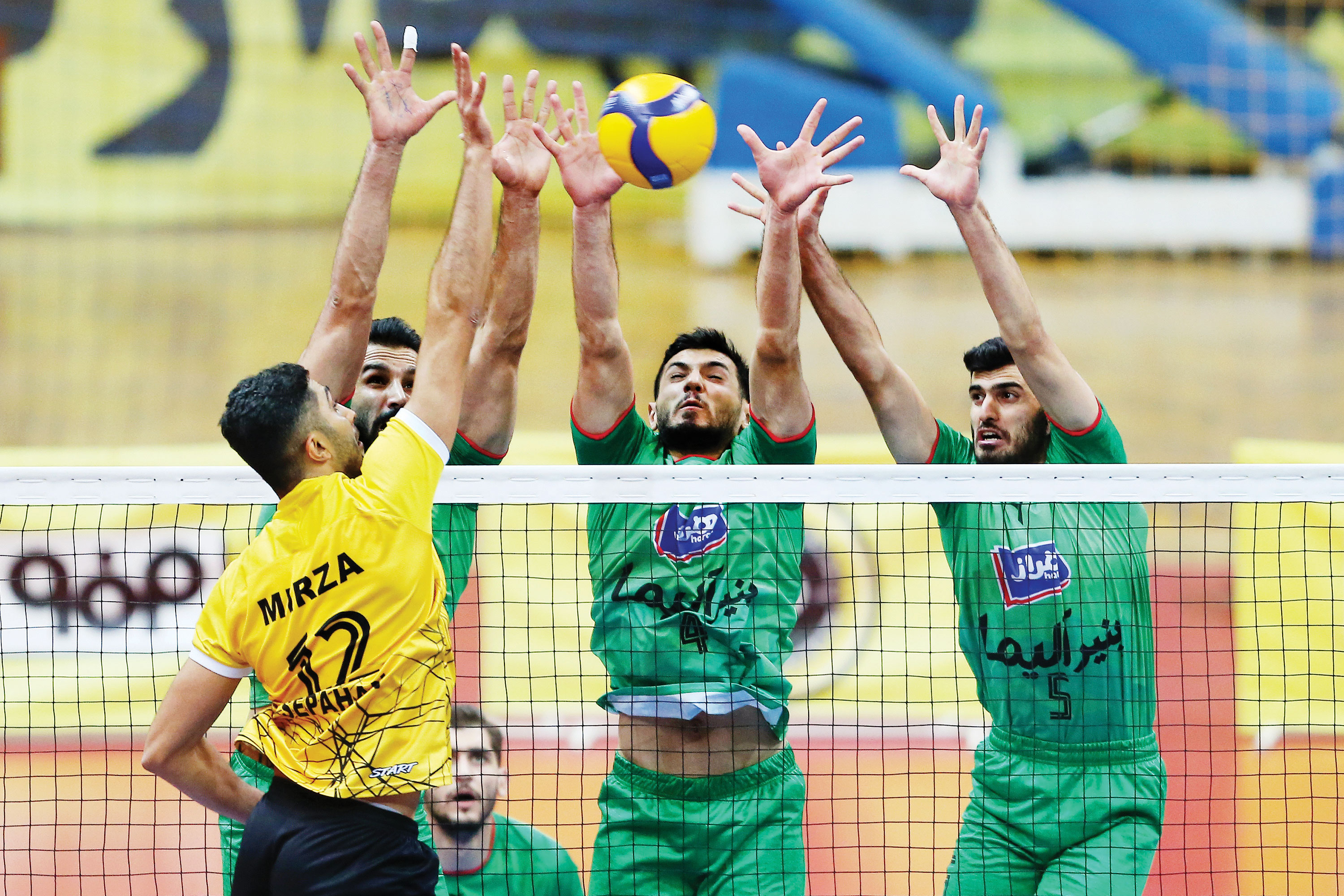 والیبال، شاکی از بازی‌های فشرده