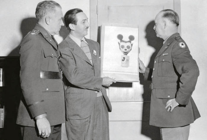 نگاه ویژه مجله لایف به 90 سالگی مشهورترین موش هالیوود