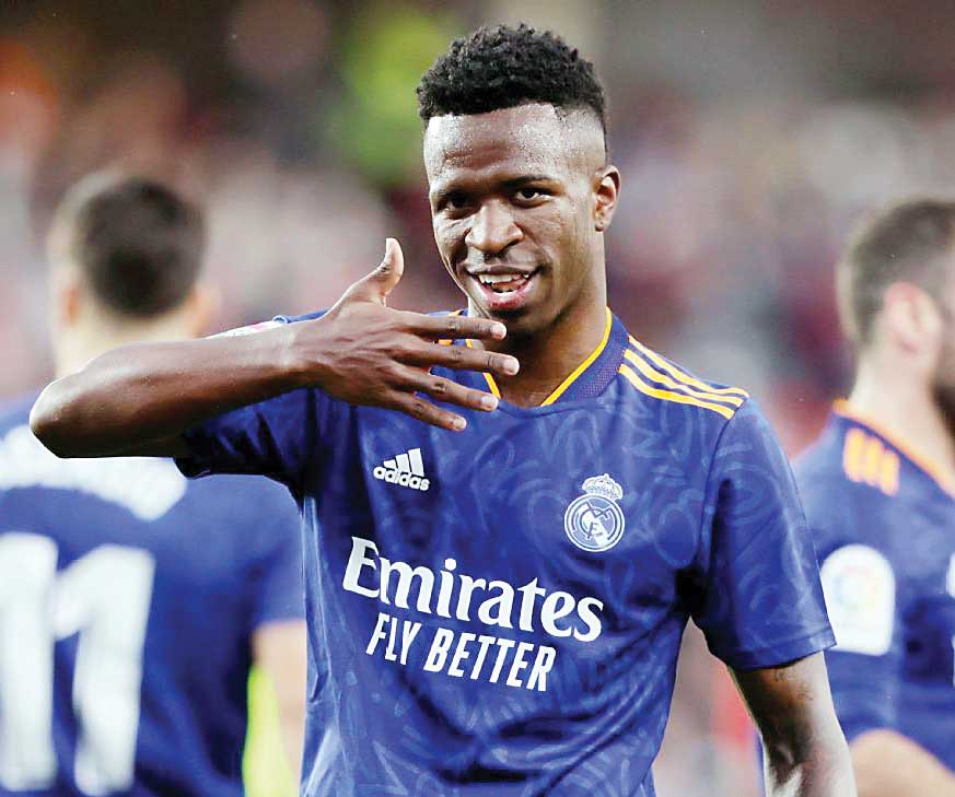 وینی عذرخواهی کند