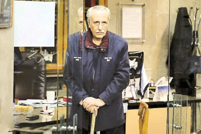 پیشکسوت نقدنویسی