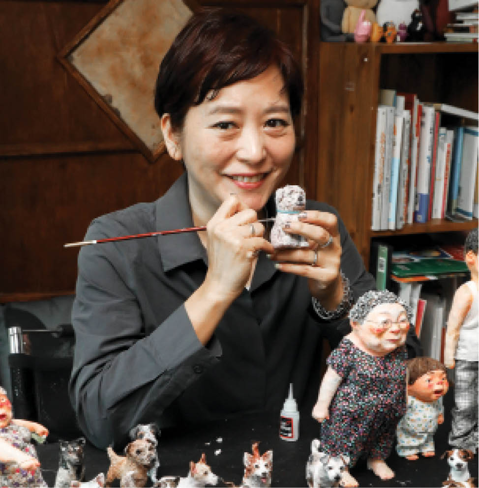 دوست دارم در داستان‌هایم زندگی کنم