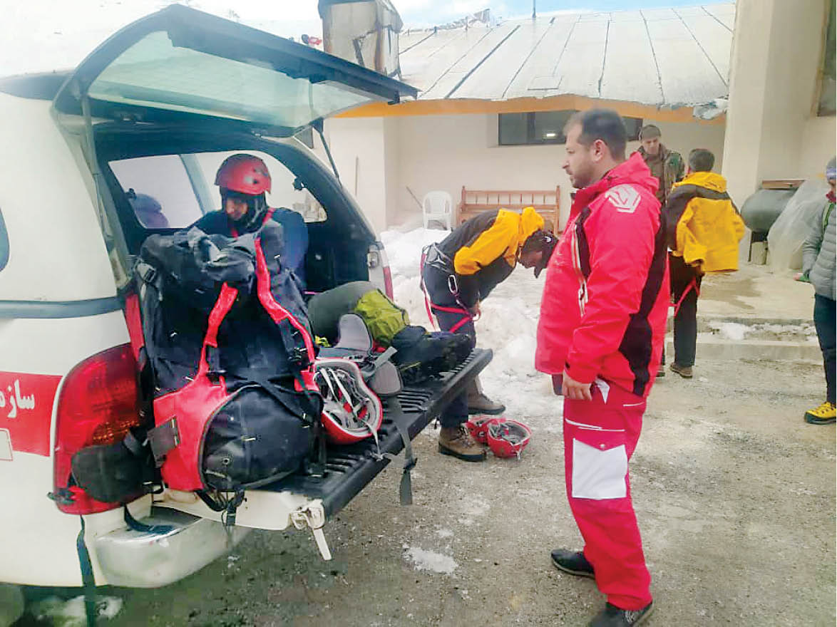 عملیات جست‌وجو در دره برفی