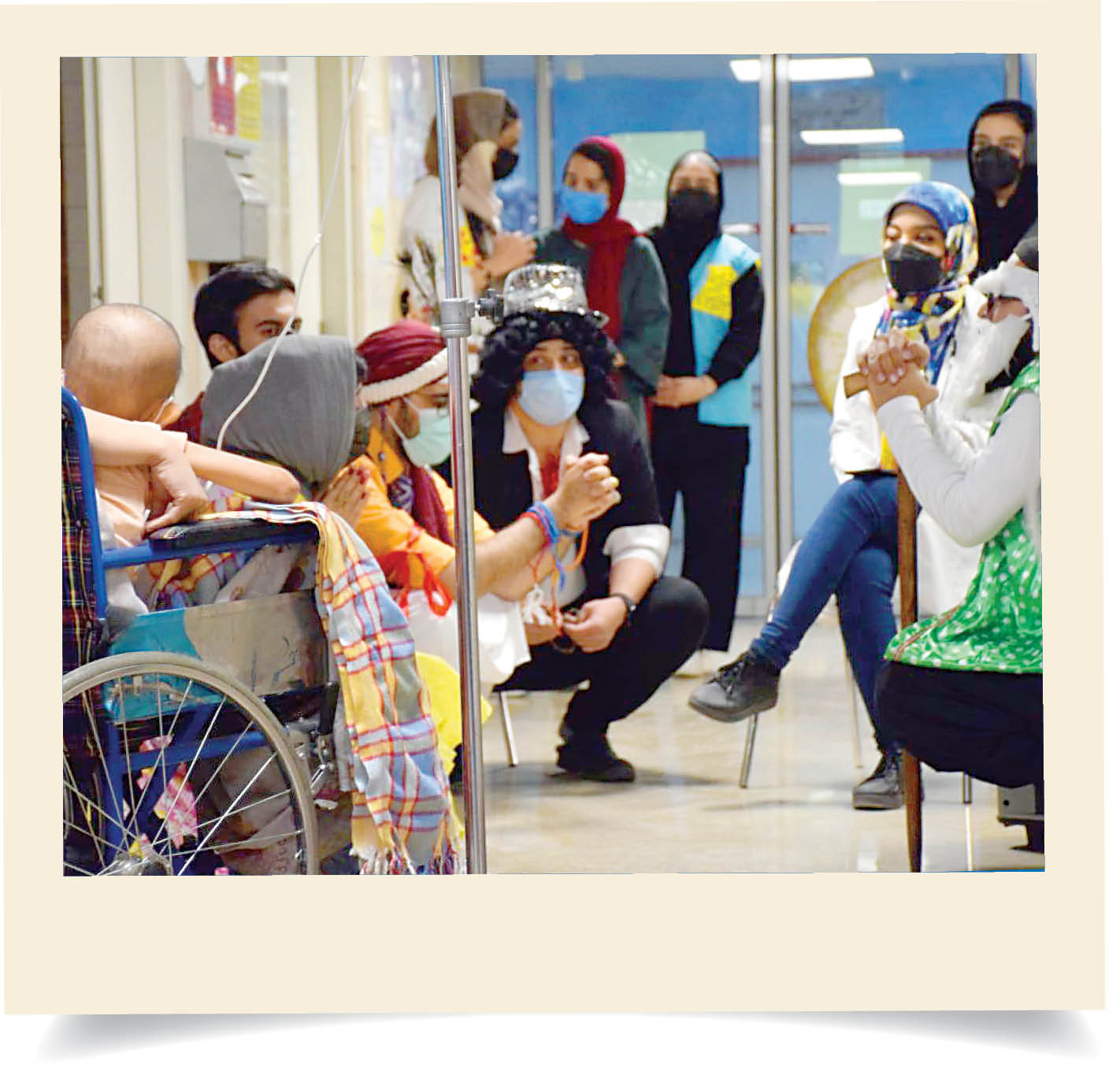 گزارشی از فعالیت گروه‌های داوطلب برای آموزش و شاد کردن کودکان مبتلا به بیماری‌های صعب‌العلاج در مراکز درمانی