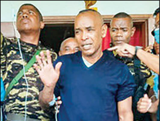 شنای 12ساعته آقای وزیر برای نجات از مرگ