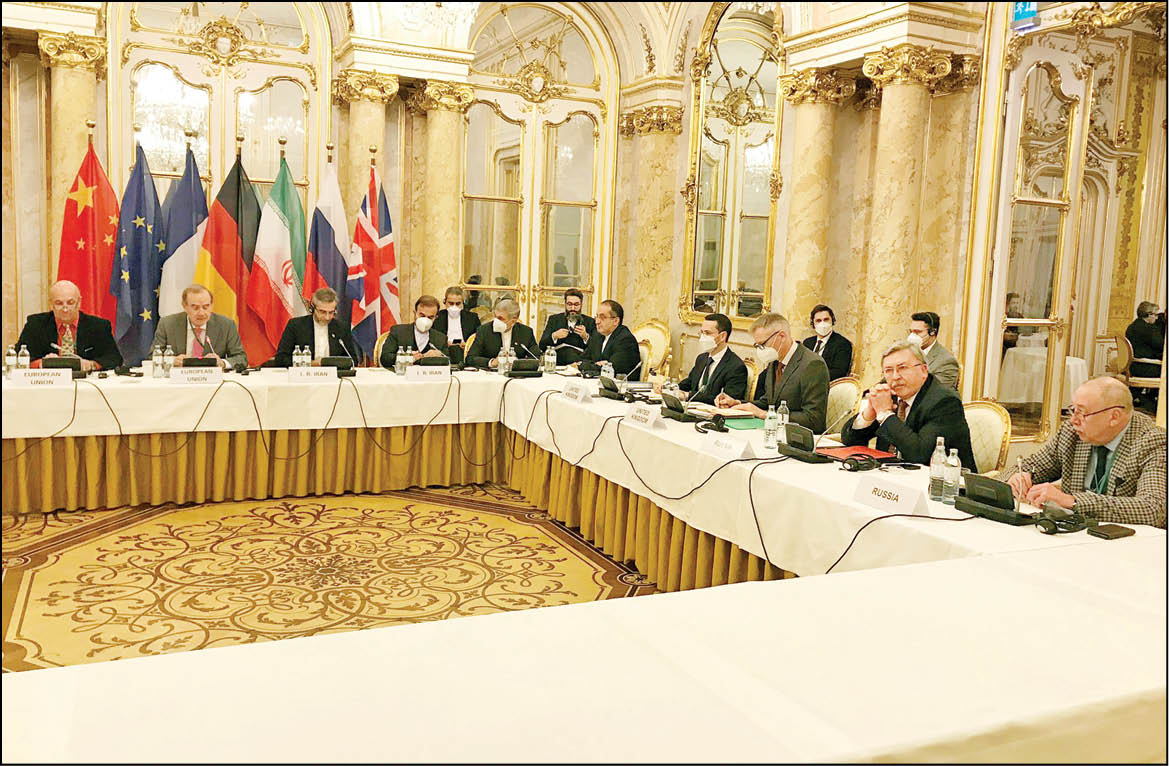 مذاکره هیأت‌های کارشناسی با هدف گفت‌وگو درباره سازوکار لغو تحریم‌ها ادامه دارد