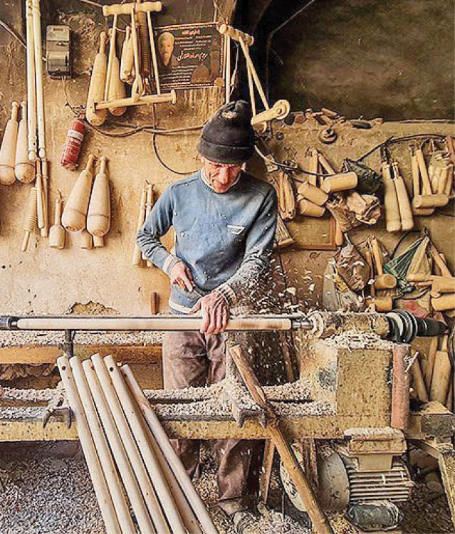 مشاغل سنتی در بازار قم