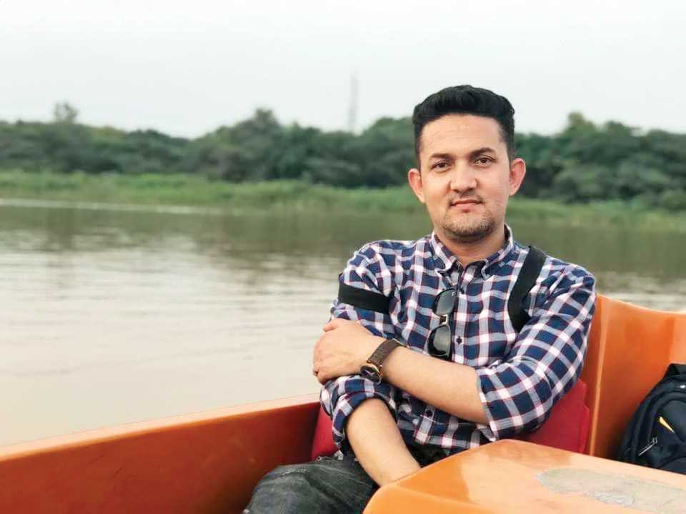 گاهی فاجعه شاعر را لال می‌کند