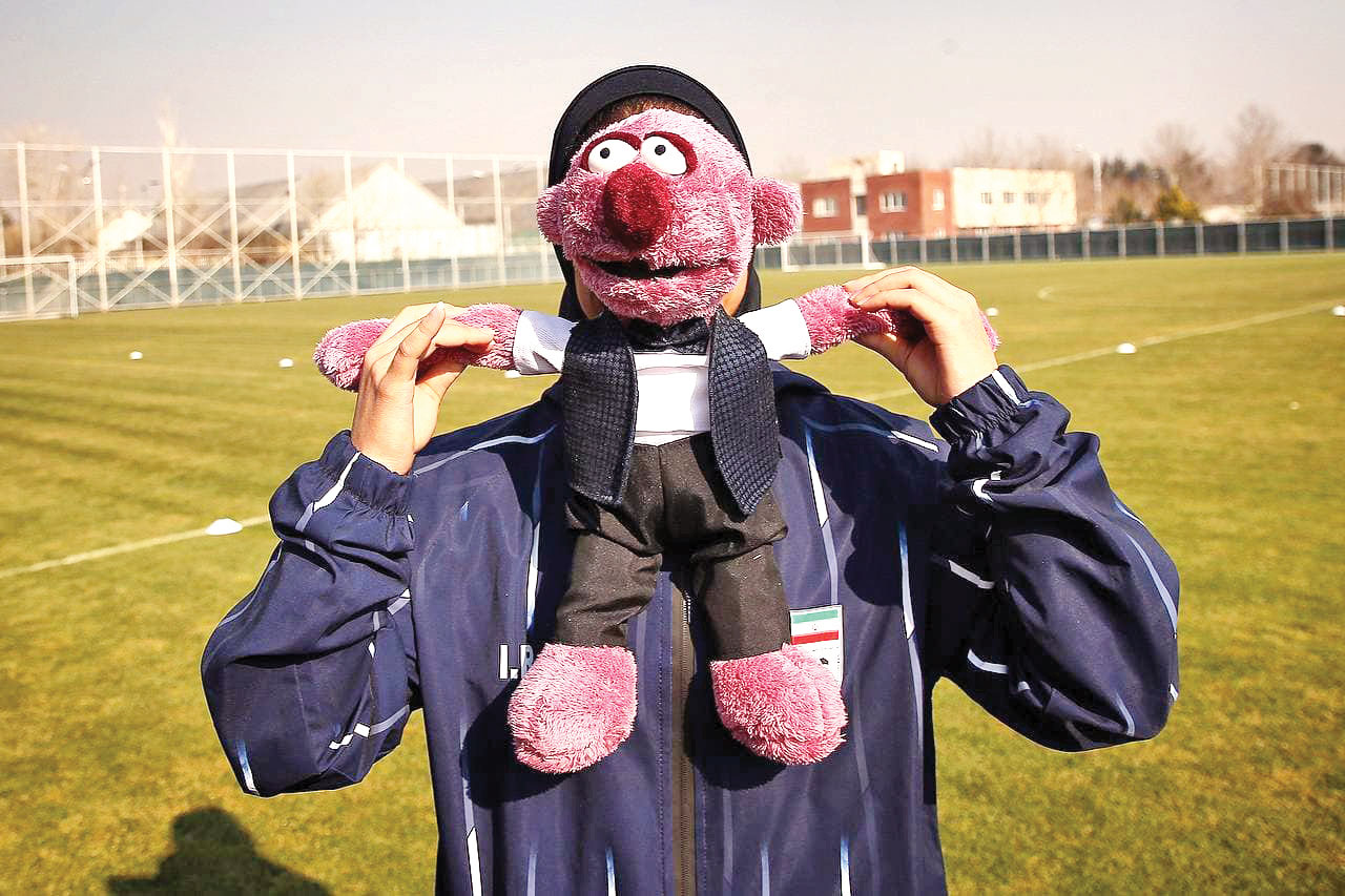 آقای گلی و جناب خان و رفقا