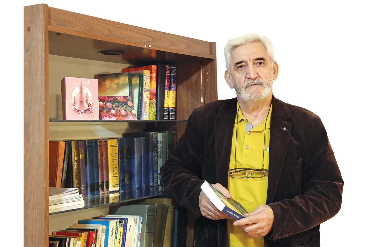 دیدار با آندرانیک سیمونیان نویسنده، پژوهشگر و استاد دانشگاه