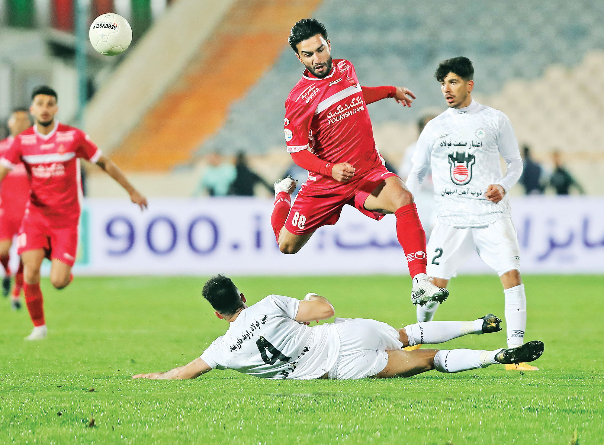 باتلاق اراک و کارزار فو لادشهر