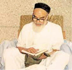 شاعری؛ مدالی کوچک بر سینه‌ امام ره