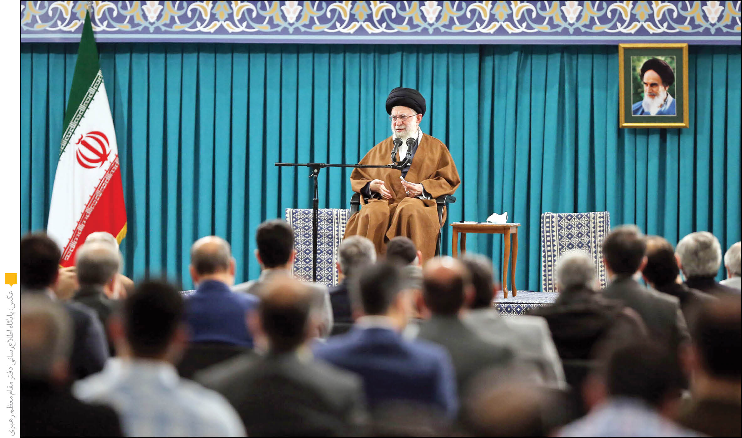 رهبر معظم انقلاب در دیدار جمعی از مداحان اهل‌بیتع: