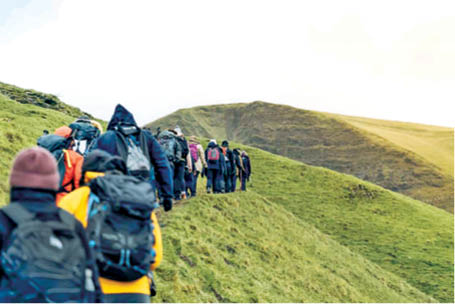 کوهپیمایی مسلمانان برای خیریه