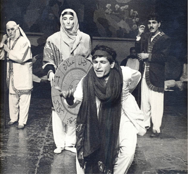 عطاران و مدیری روی صحنه تئاتر