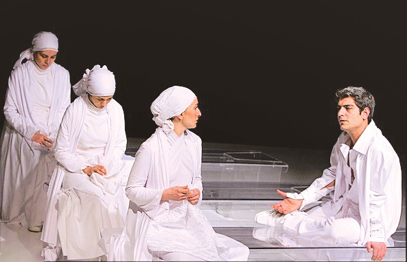 سهیلا گلستانی گزیده کار اما تجربه‌گرا