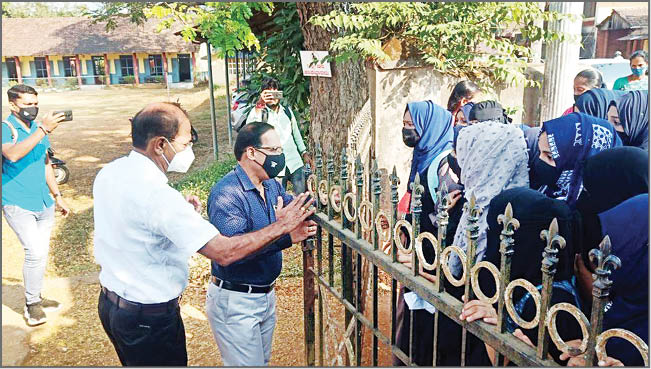 جنجال منع حجاب در هند