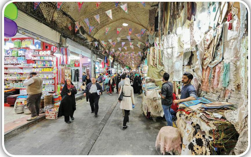 پشت ویترین همه‌چیزفروشی‌‌