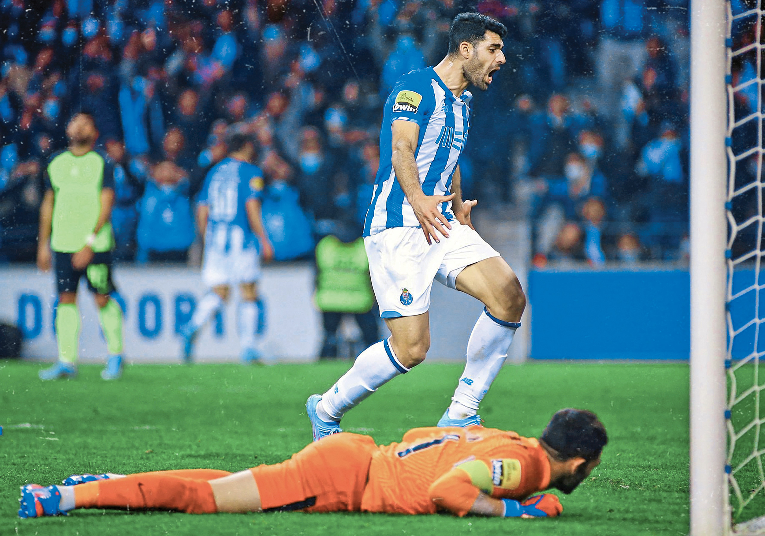 ناجی در اوج