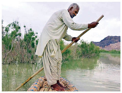 بانگ آب هیرمند آمد به گوشم ناگهان*