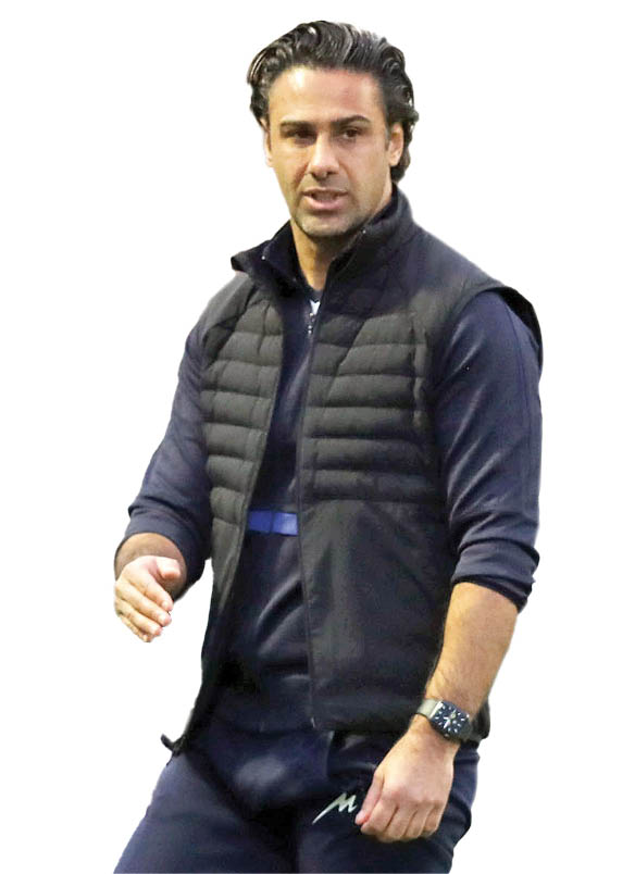 باز خدا را شکر سخت می‌گرفت