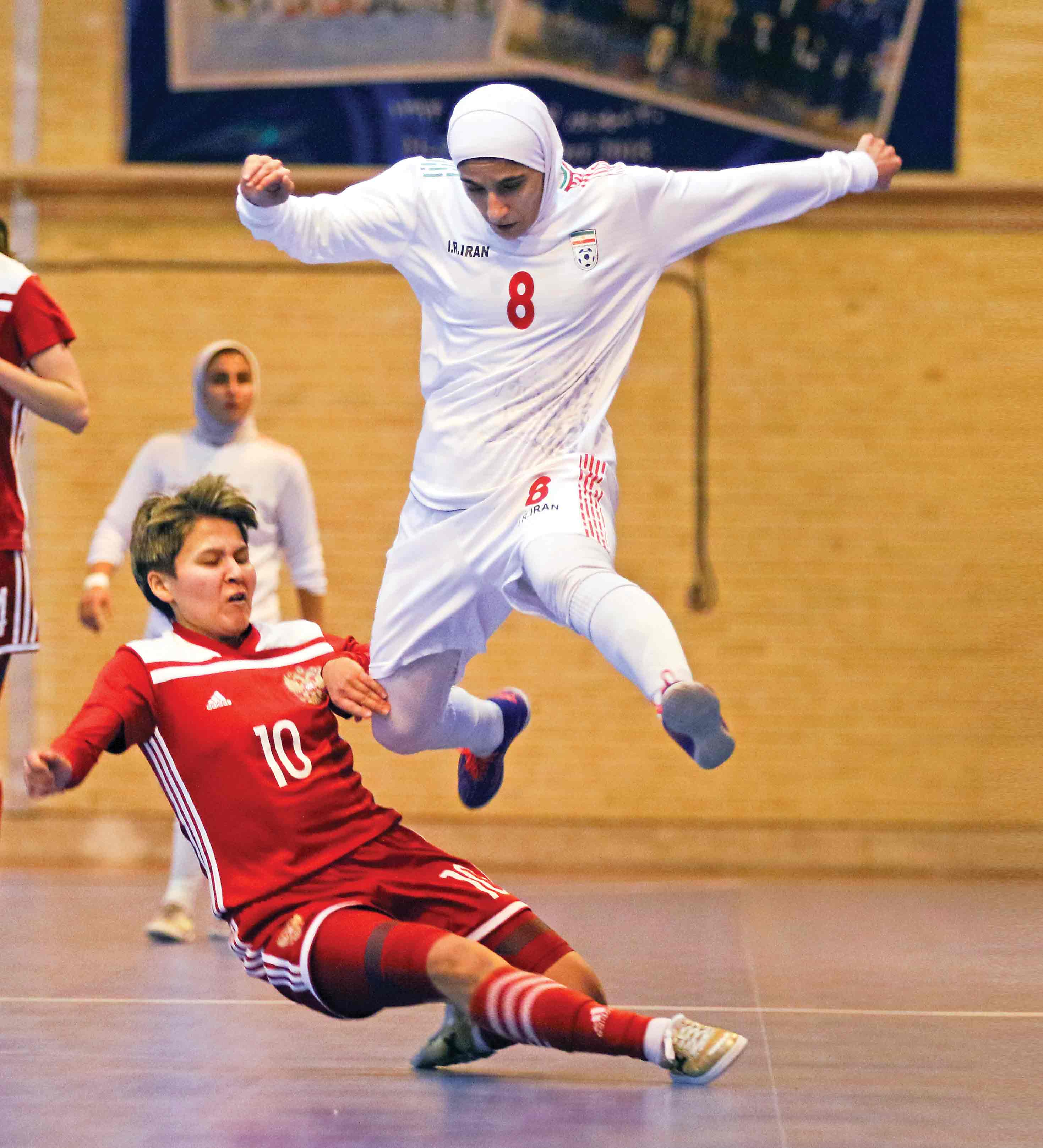 به من و بازیکنانم فر صت بدهید