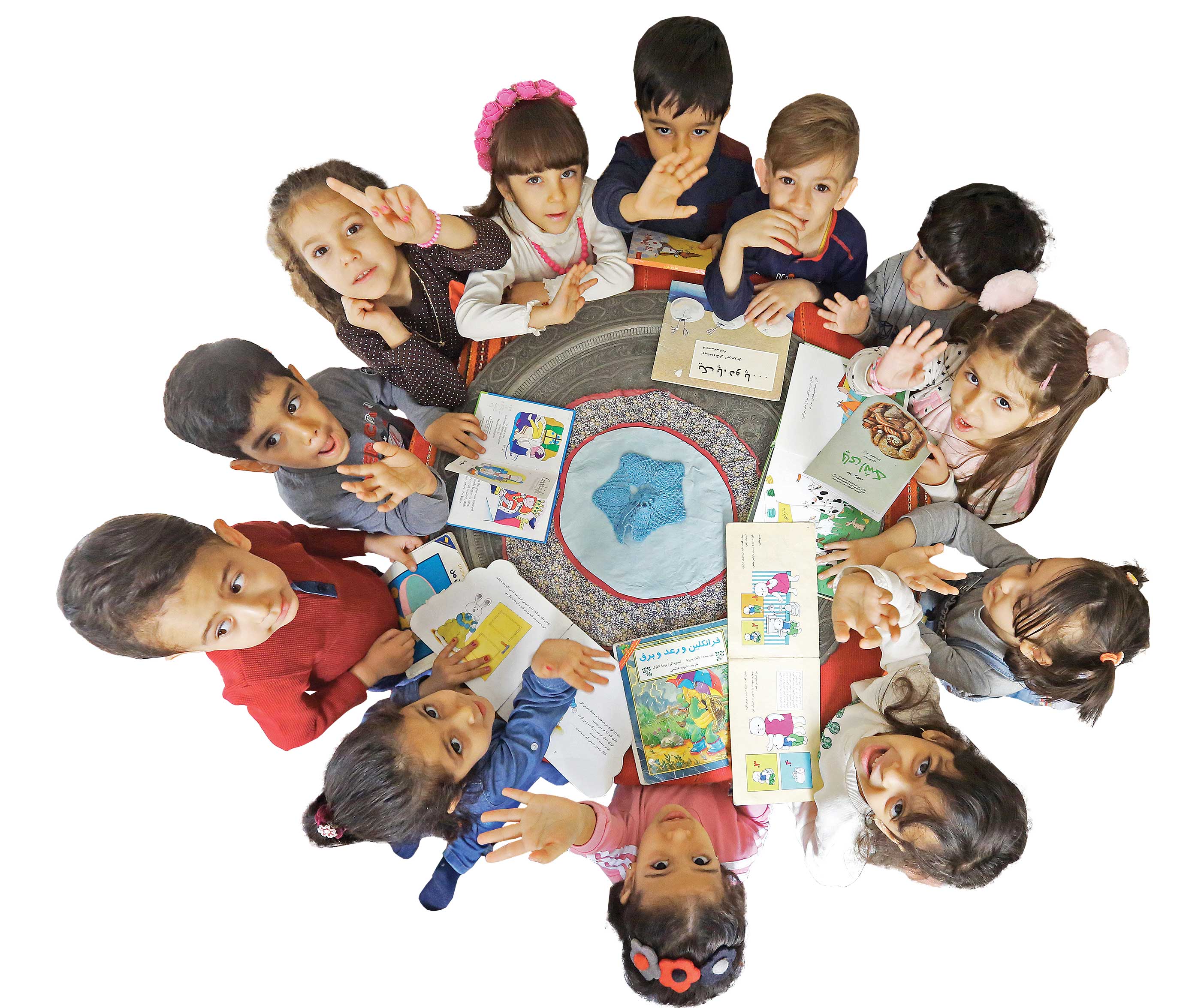 راهکارهایی برای اینکه کودکان را به کتاب و کتابخوانی علاقه‌مند کنیم