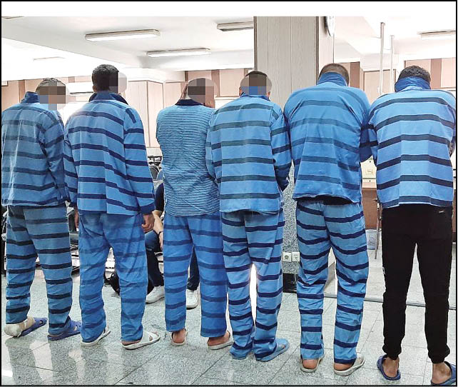 قاچاقچیان انسان مهاجران را به گروگانگیران می‌فروختند