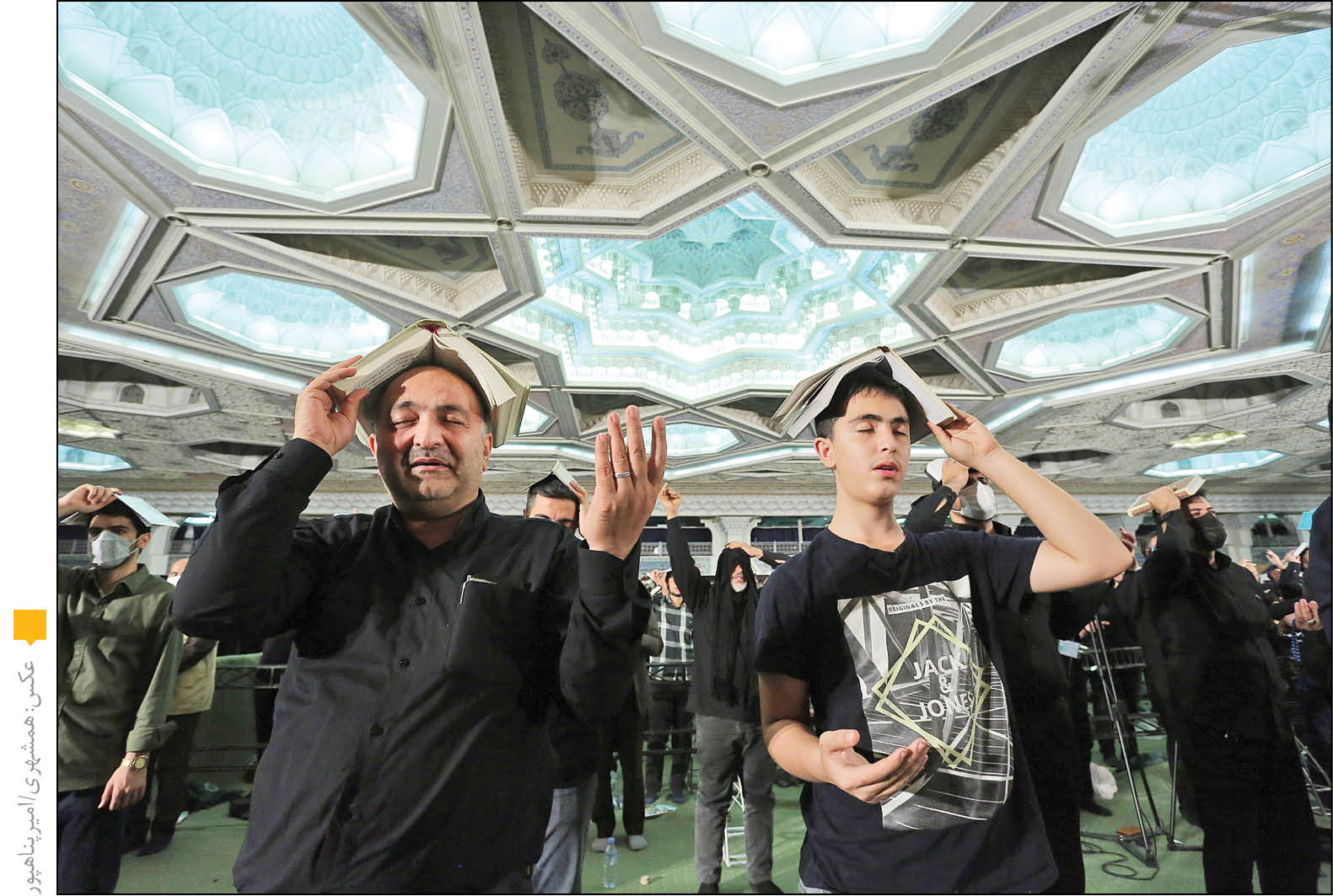 بخوانید مرا...