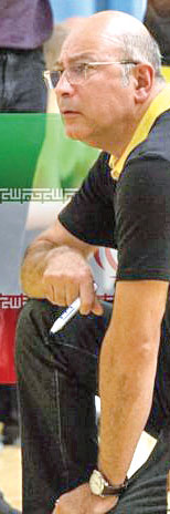 سرمربی ایرانی بسکتبال از مجارستان آمد