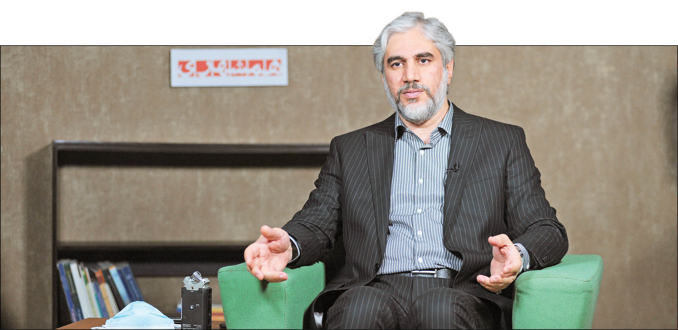 گفت‌وگو با یاسر احمدوند، معاون امور فرهنگی وزارت ارشاد، درباره نمایشگاه کتاب، ممیزی، جایزه جلال و...