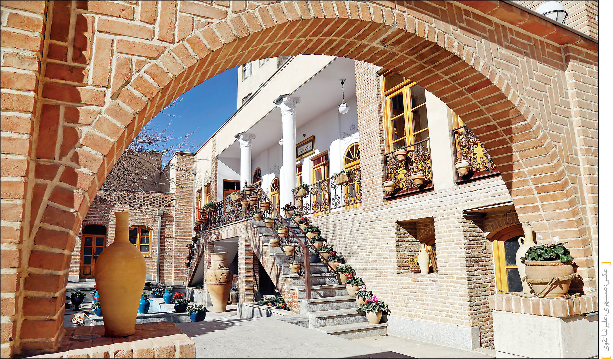 شهرداری برای مرمت بناهای تاریخی و ارزشمند پایتخت پروانه صادر می‌کند و متقاضیان برای انجام عملیات لازم از پرداخت عوارض معاف هستند